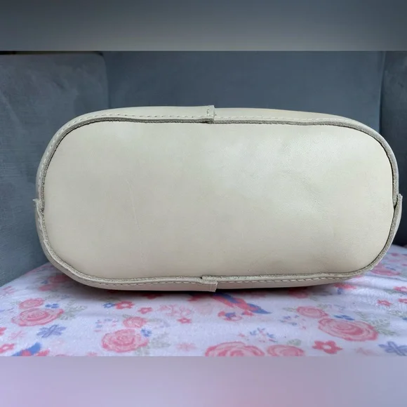 Portland leather large Devan in Bone - Picture 3 of 7